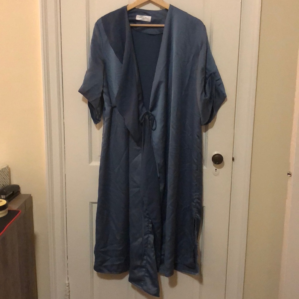 Silk night robe in pale blue